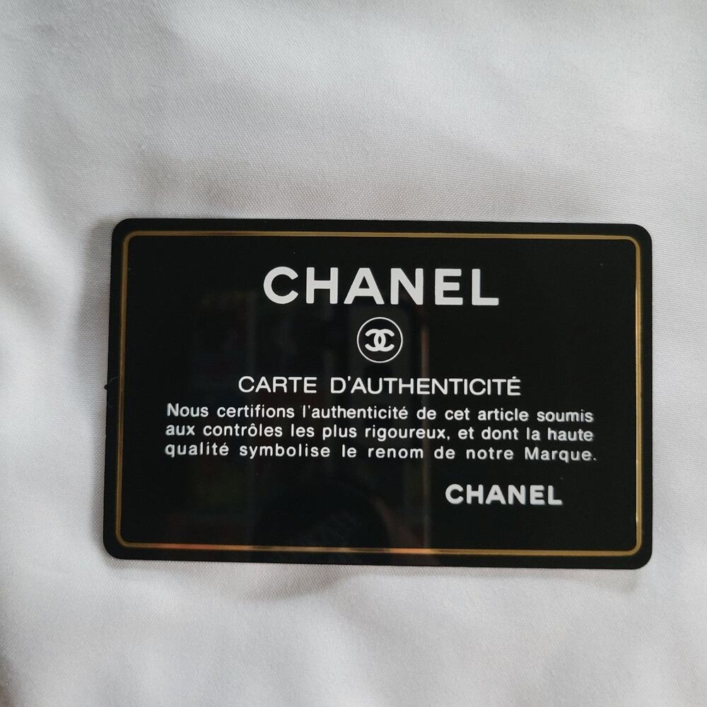 Rare Chanel Limited Edition Coco Mark Lucky Umbrella Compact Wallet Red - Picture 11 of 12
